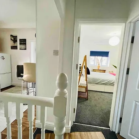 Lovely 1 Bedroom Flat+Living Room With A Sofa Bed London Exterior photo